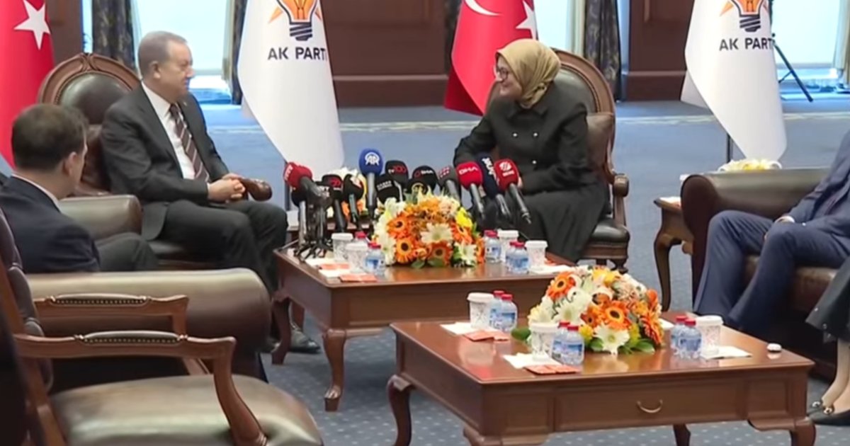 MHP heyeti AK Parti'yi ziyaret etti