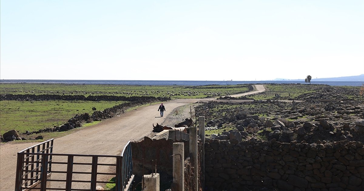 İsrail ordusu Suriye'nin güneyinde 2 sivili alıkoydu