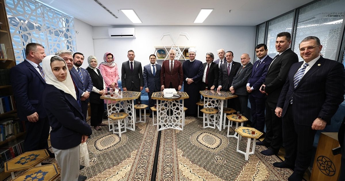 TBMM Başkanı Kurtulmuş, Hırvatistan'da İslam Kültür Merkezi'ni ziyaret etti