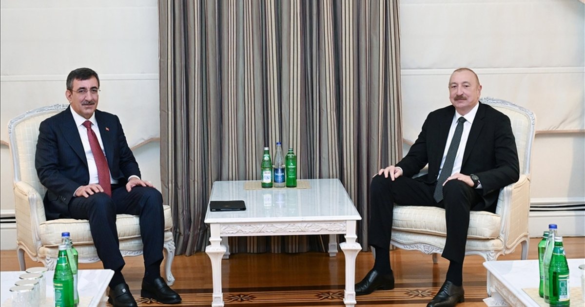 Cumhurbaşkanı Yardımcısı Yılmaz, Aliyev'le Bakü'de görüştü