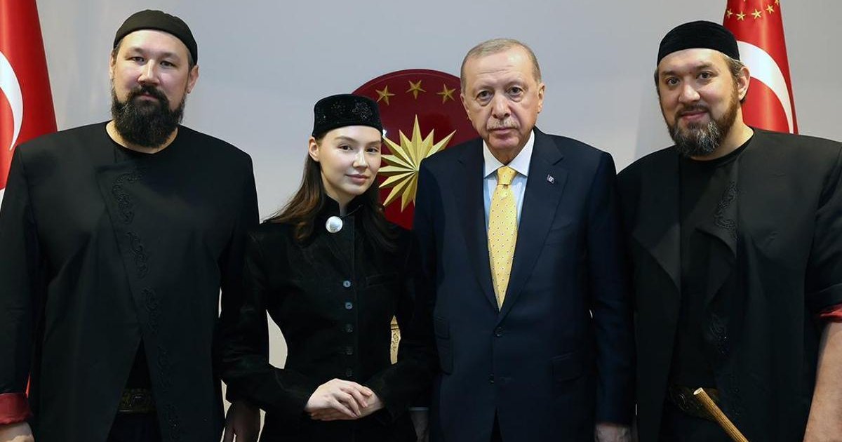 Cumhurbaşkanı Erdoğan 'Ay Yola' müzik grubunu kabul etti