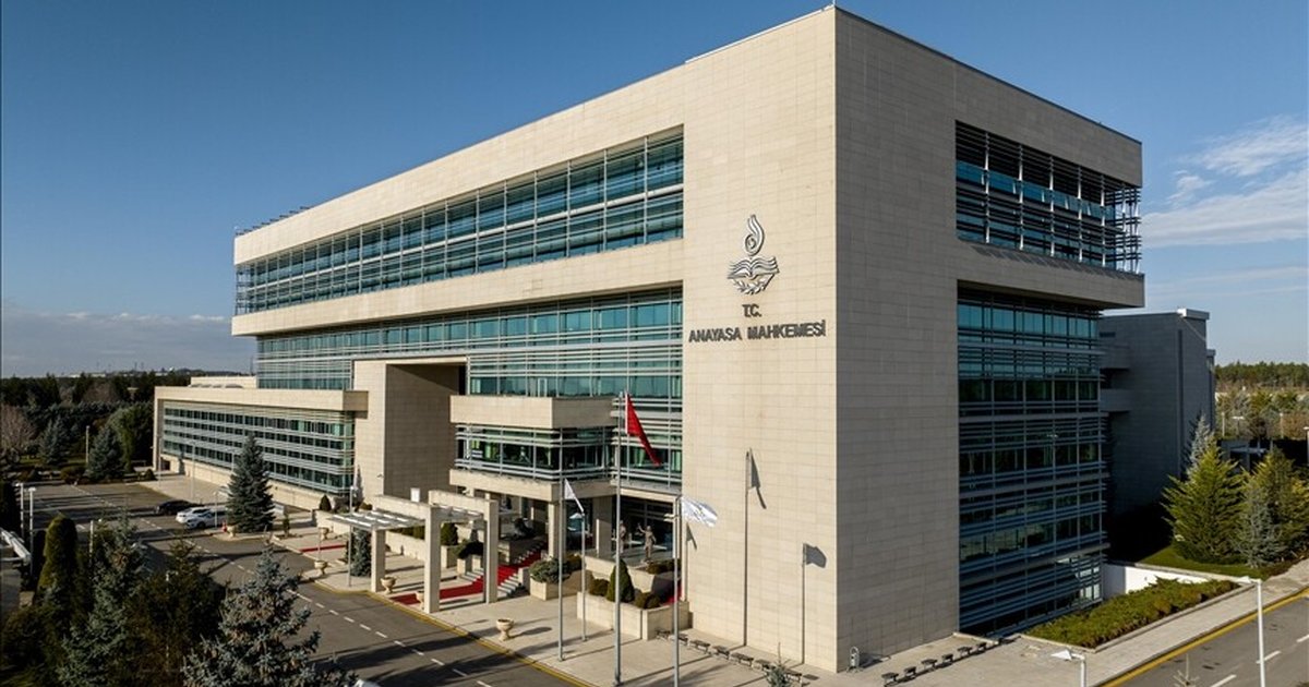 AYM'den belediyelerin köye dönüştürülmesi kararı