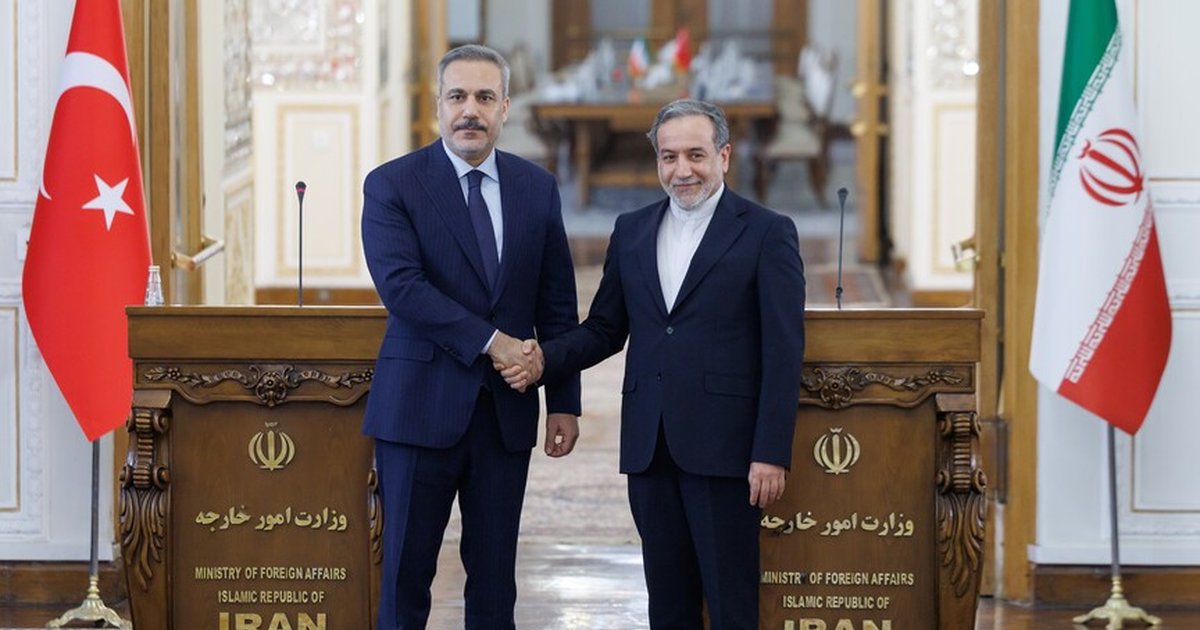 Bakan Fidan, İranlı mevkidaşı Erakçi ile ateşkesi görüştü