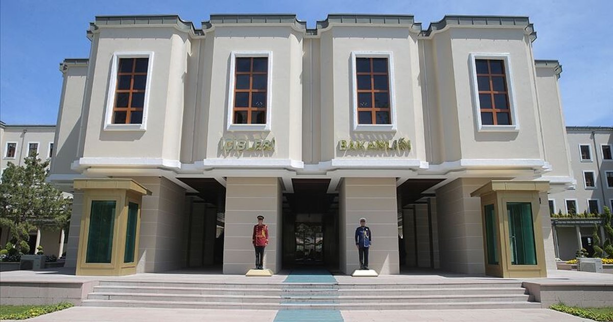 Kırmızı bültenle aranan suçlular ülkeye getirildi