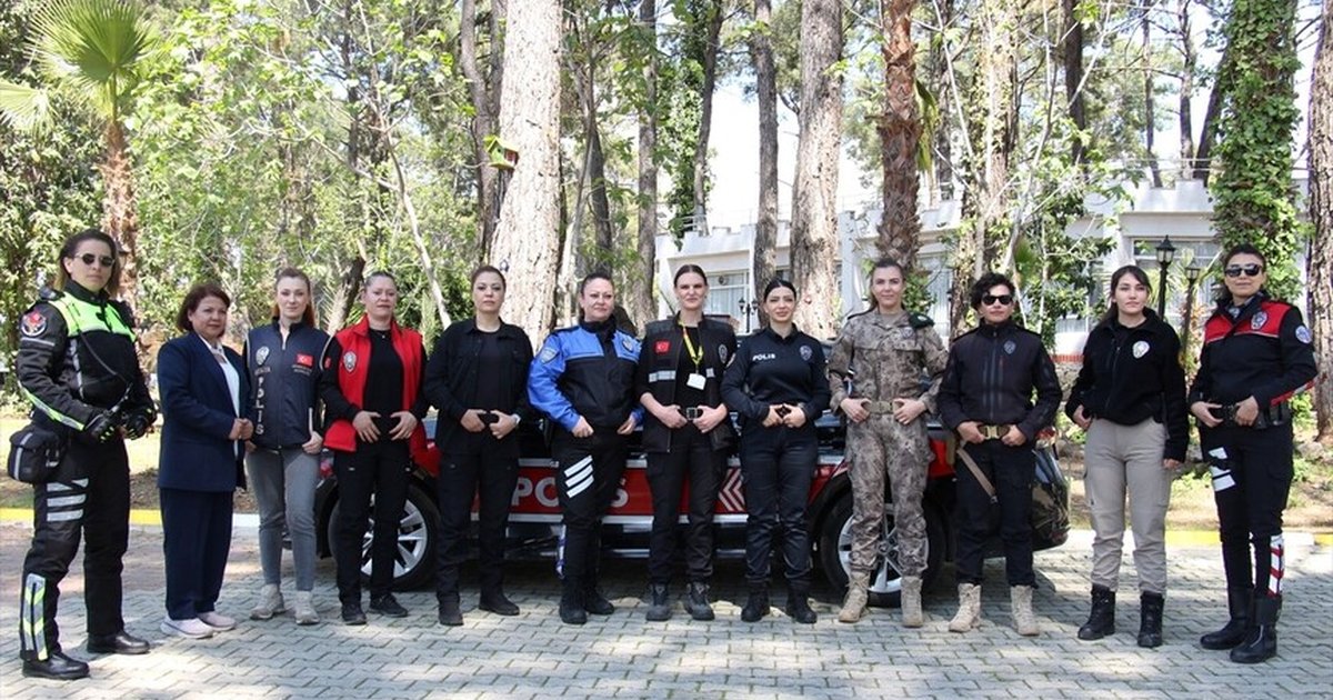 Antalya'da kadın polisler suçla mücadelede etkin rol üstleniyor
