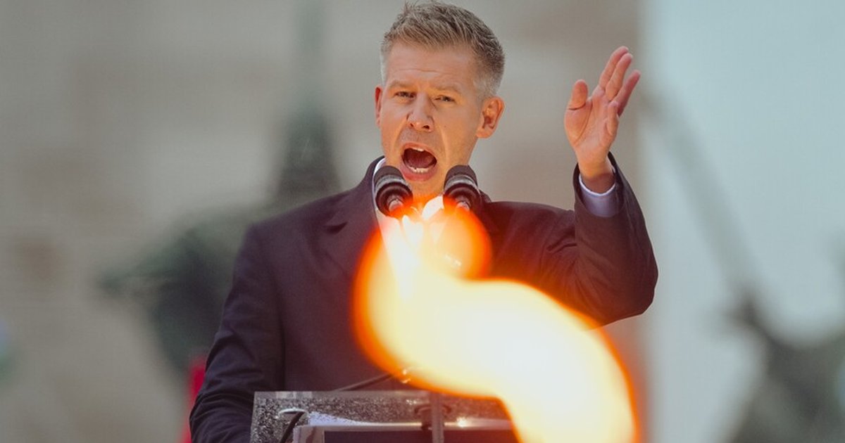 Macaristan Seçimlerinde Orban'ın Rakibi Magyar Zafer İlan Etti