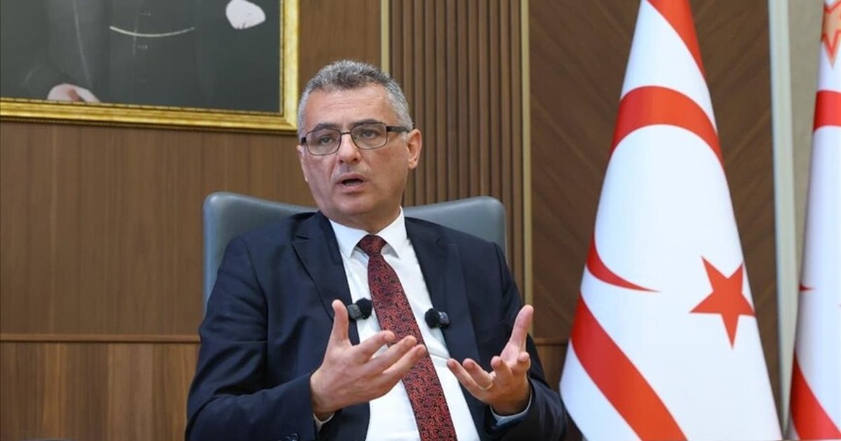 KKTC Cumhurbaşkanı Erhürman'dan GKRY'de bayrak yakılmasına tepki