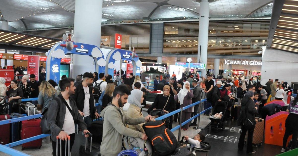 İstanbul havalimanlarında Kurban Bayramı yoğunluğu