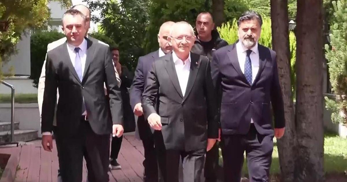 Kılıçdaroğlu evinden gelişmeleri takip etti