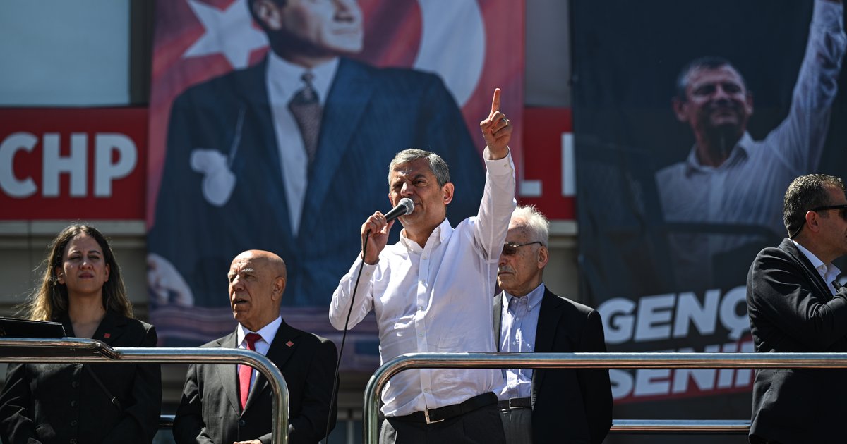Özgür Özel MYK'yı topladı: Salı günü grup toplantısı yapılacak mı?