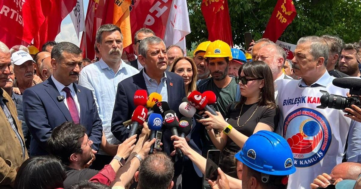 Özgür Özel'den maden işçilerine destek