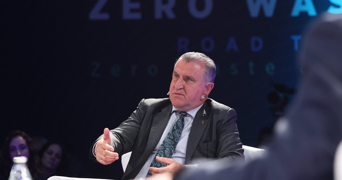 Bakan Bak: Gençler Sıfır Atık Projelerinde Öncü Rol Oynamalı