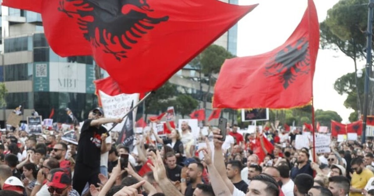 Arnavutluk'ta turizm projesi krizi: Firma alternatif arıyor