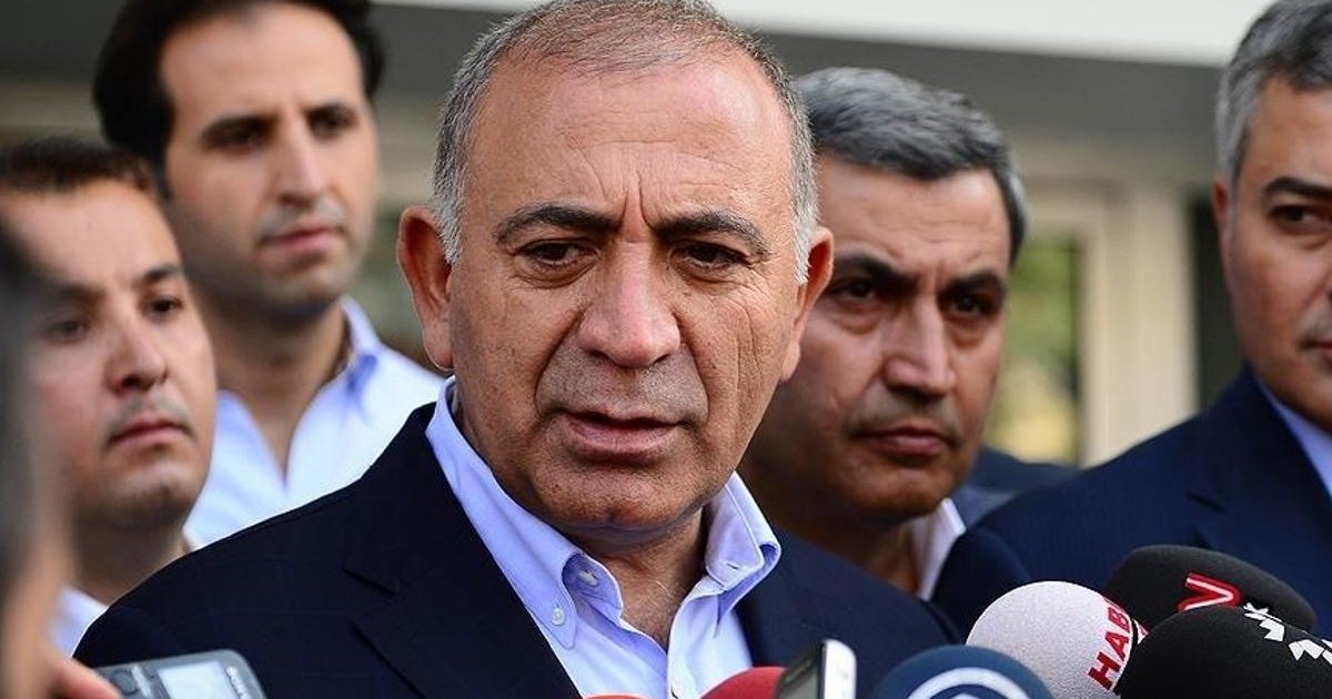 Gürsel Tekin'den Özel ve ekibine vefa çağrısı