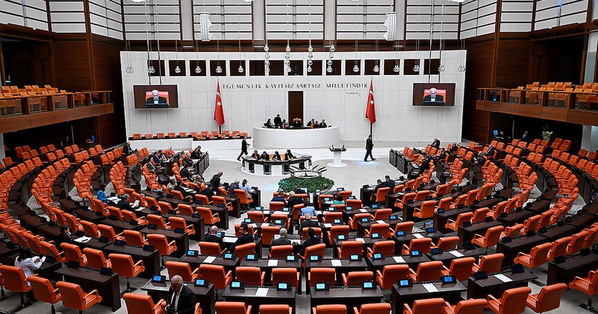 TBMM Genel Kurulunda Emniyet Teşkilatı Kanunu Teklifi Görüşüldü
