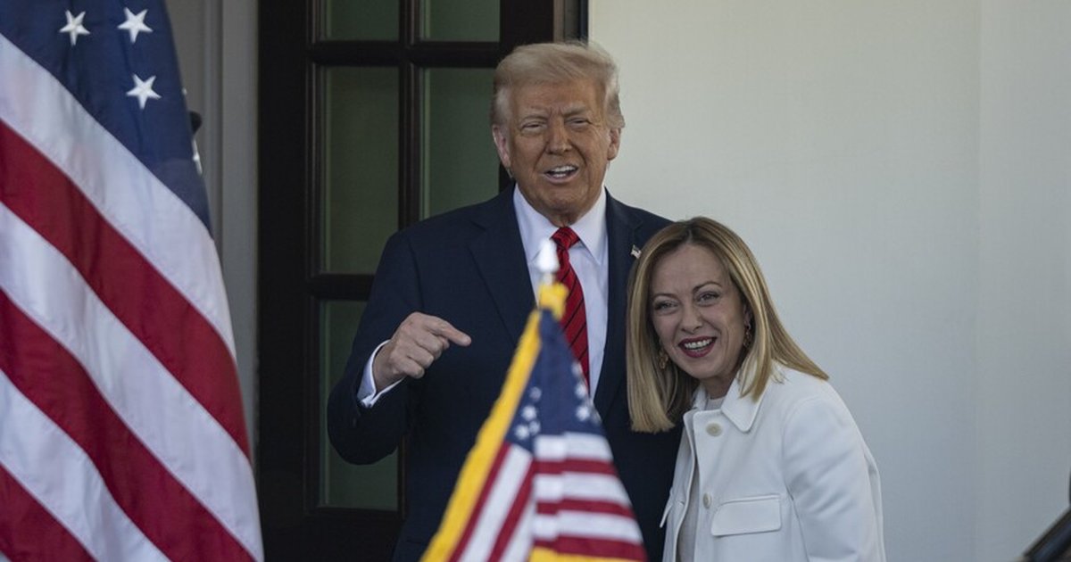Trump ve Meloni arasında fotoğraf krizi