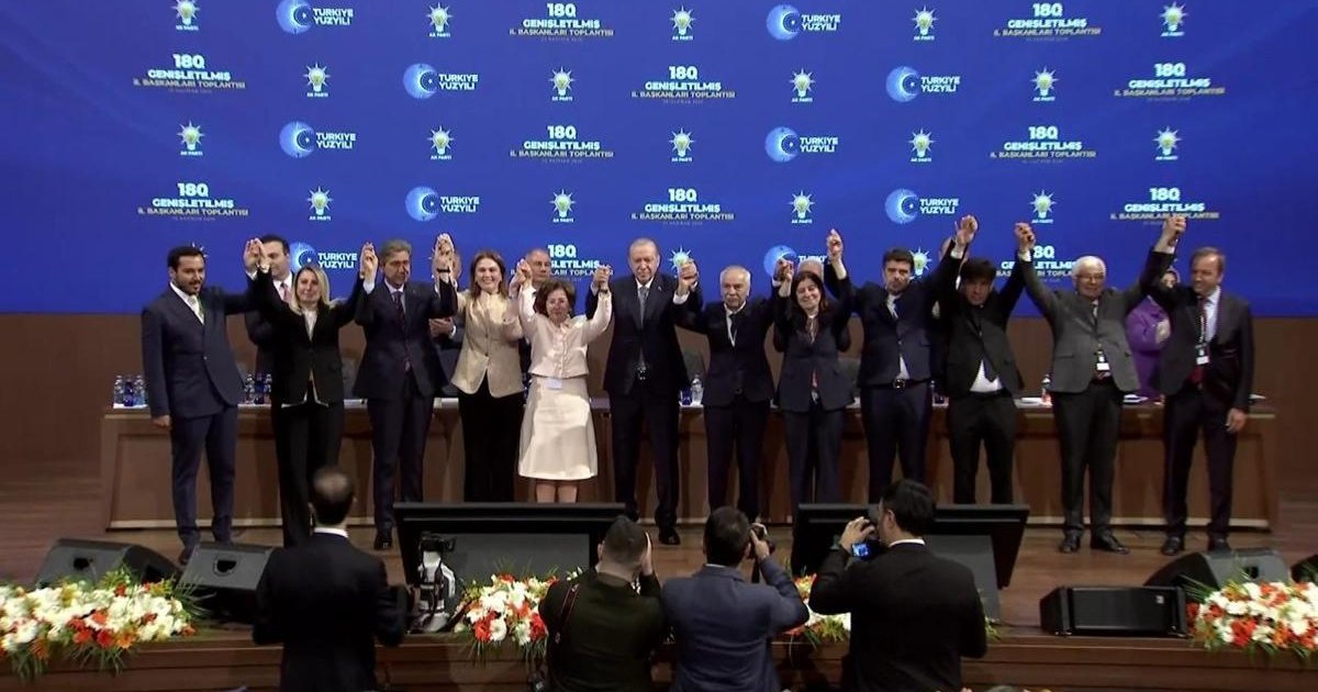 SON DAKİKA! 3 Belediye Başkanı AK Parti'ye Katıldı