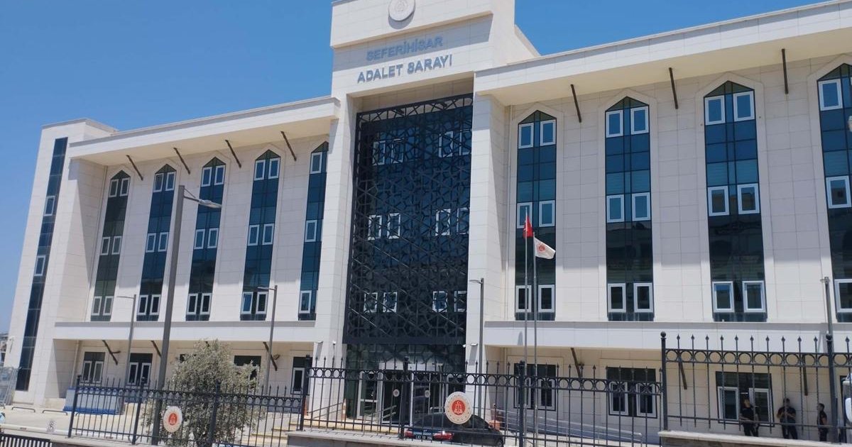 Balçova Belediye Başkanı ve 2 şüpheli adliyede