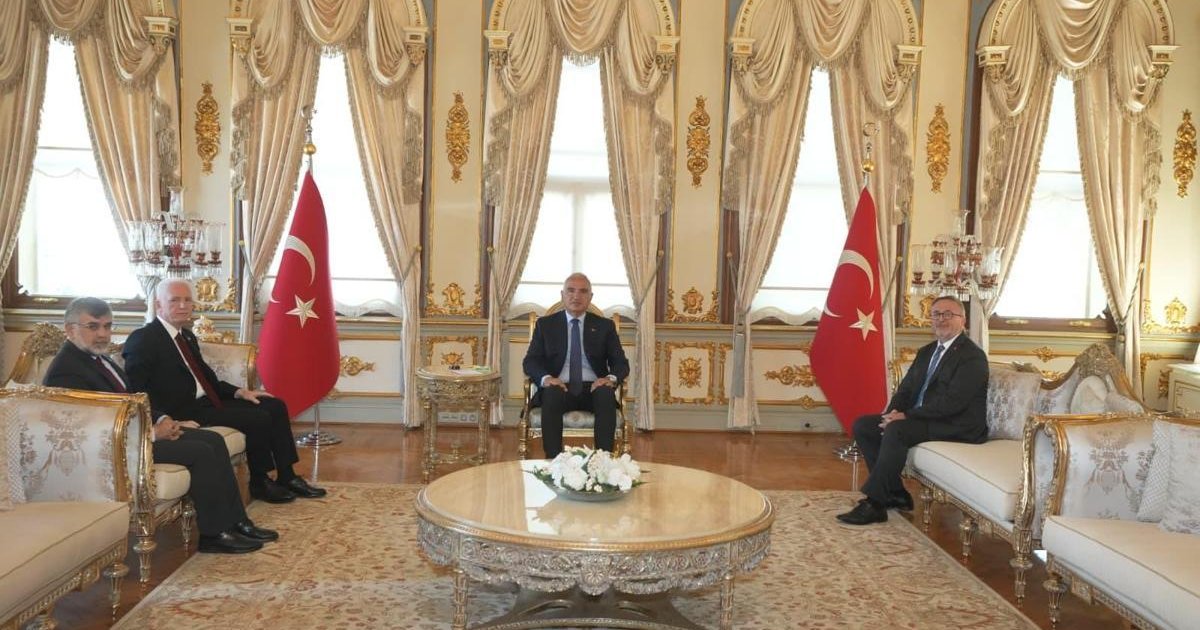 Kültür ve Turizm Bakanı Mehmet Nuri Ersoy, İstanbul'da Valiyi Ziyaret Etti