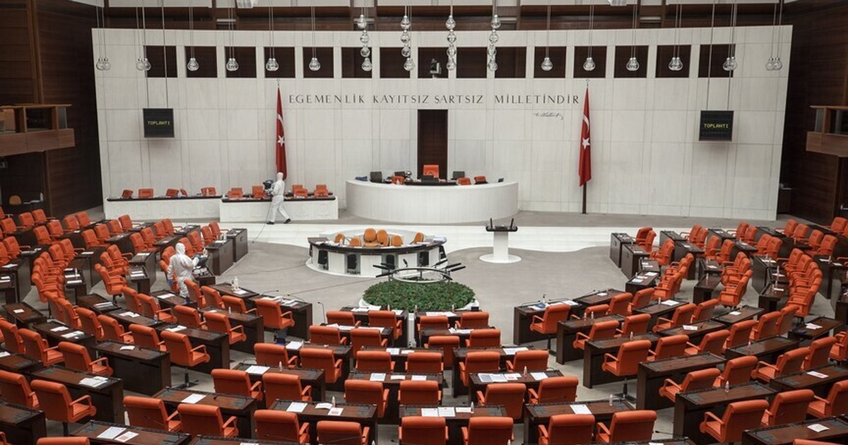 TBMM'de en düşük emekli aylığı düzenlemesi