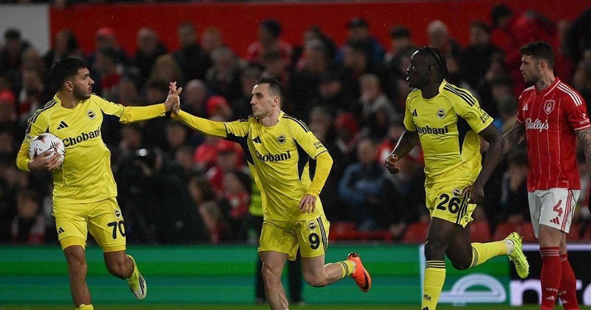 Fenerbahçe, Avrupa'ya galibiyetle veda etti