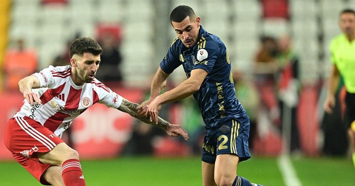 Antalyaspor-Fenerbahçe Maç Özeti: 2-2 Beraberlik