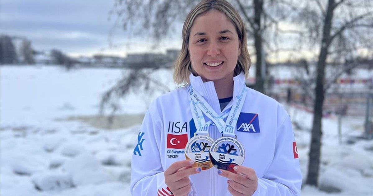 Bengisu Avcı, Kış Yüzme Dünya Şampiyonası'nda rekor kırdı
