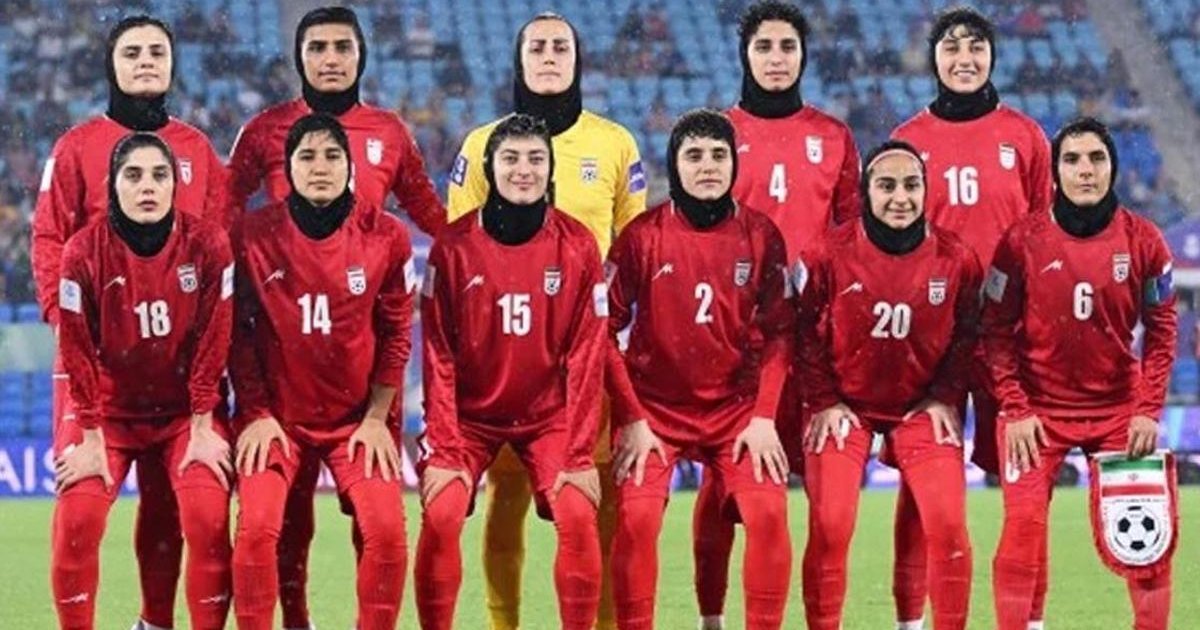 İranlı futbolcular iltica kararından vazgeçti