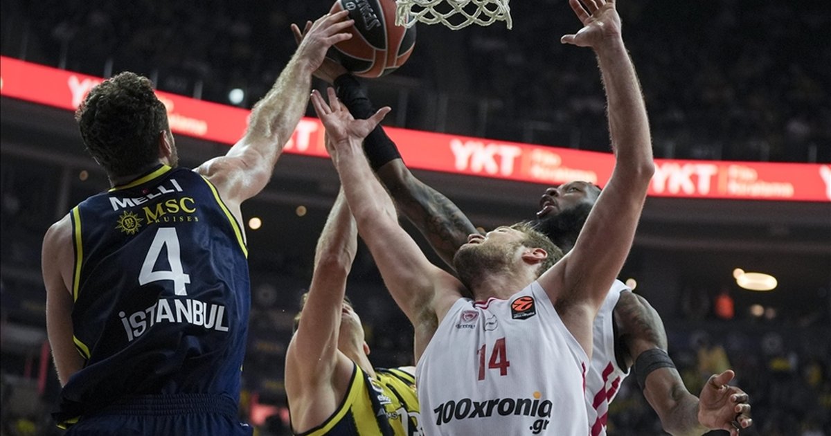 Basketbol Avrupa Ligi'nde Olympiakos-Fenerbahçe Beko maçı