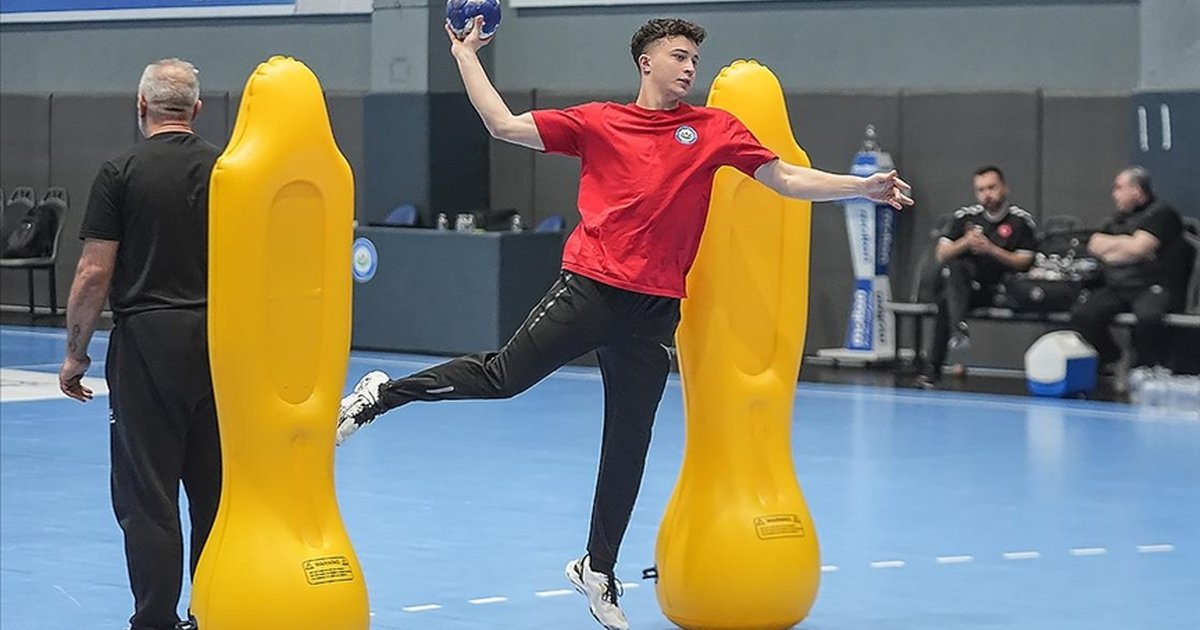 Nilüfer Belediyespor Hentbol Takımı Avrupa'da Yarı Final Peşinde