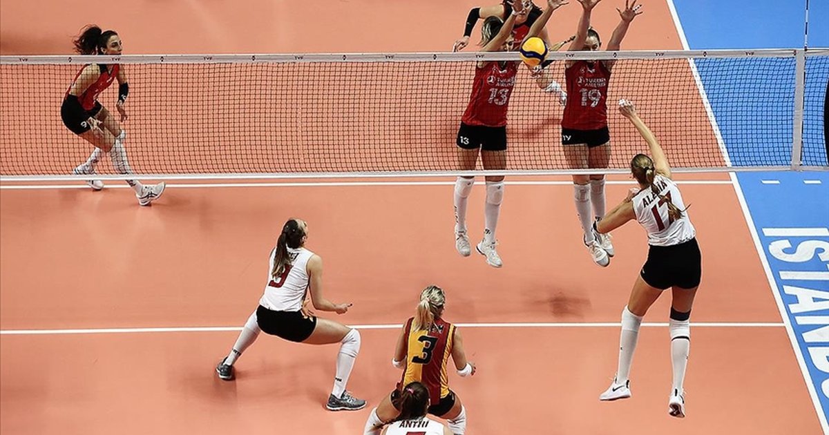 Voleybol Sultanlar Ligi'nde play-off heyecanı başlıyor