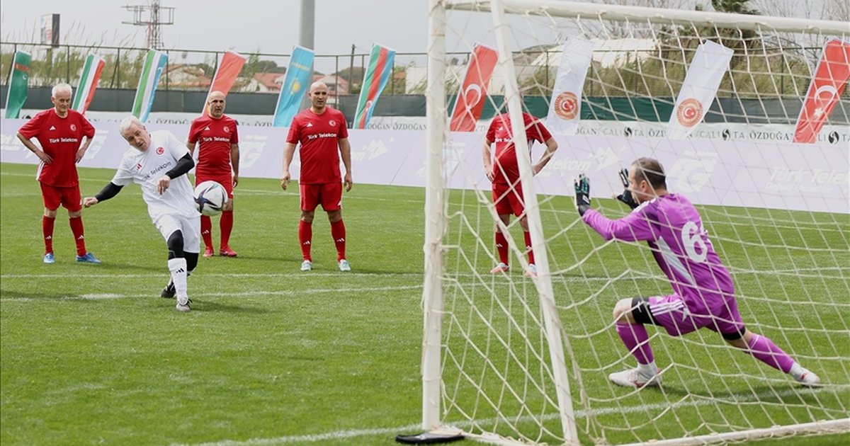 Türk Dünyası Parlamentolar Arası Futbol Turnuvası Antalya'da başladı