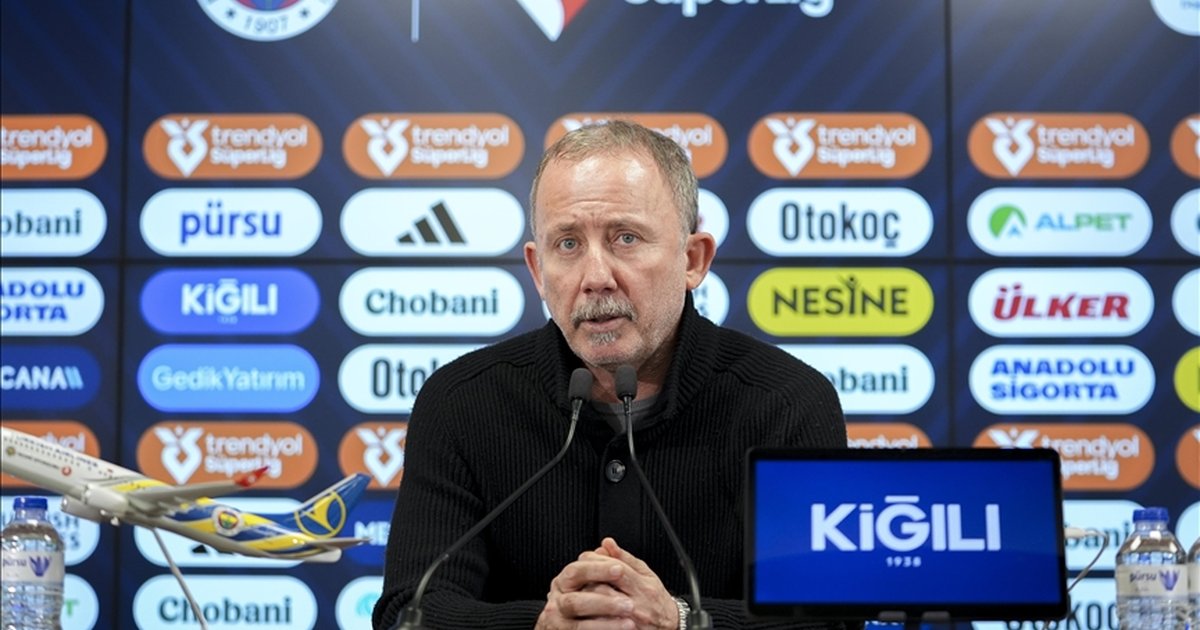 Sergen Yalçın'dan Fenerbahçe Derbisi Penaltı Tepkisi