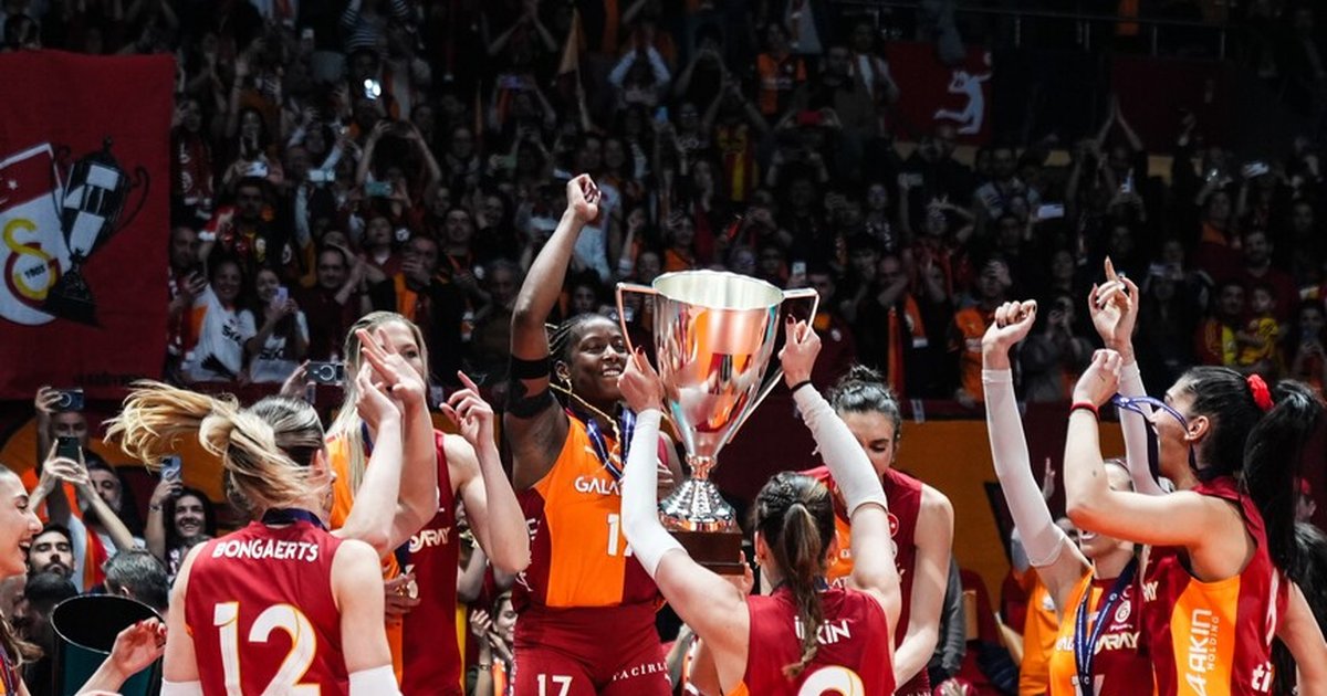 Galatasaray Avrupa'da kupa kazanan ilk Türk takımı