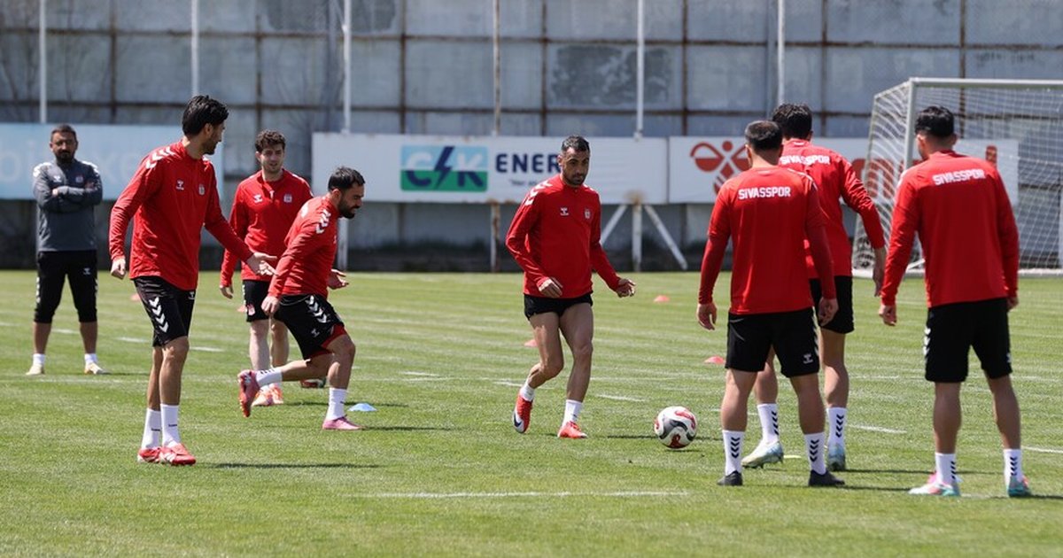 Sivasspor'da Yönetim Arayışı Devam Ediyor