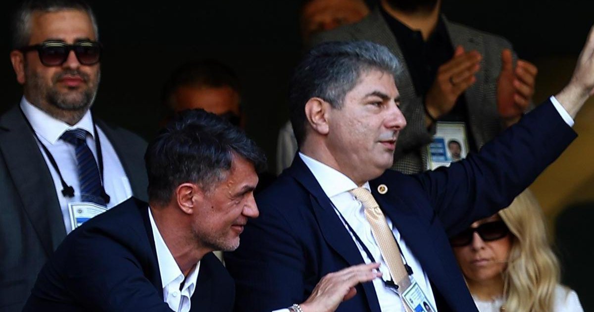 Paolo Maldini Fenerbahçe kongresinde Hakan Safi'yi destekledi