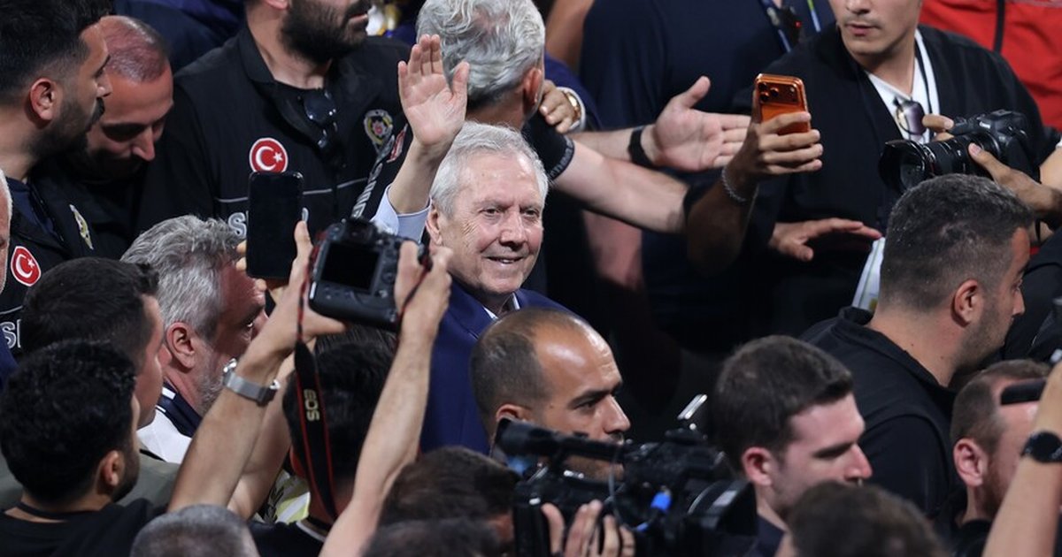 Fenerbahçe Başkanı Aziz Yıldırım Mazbatasını Aldı