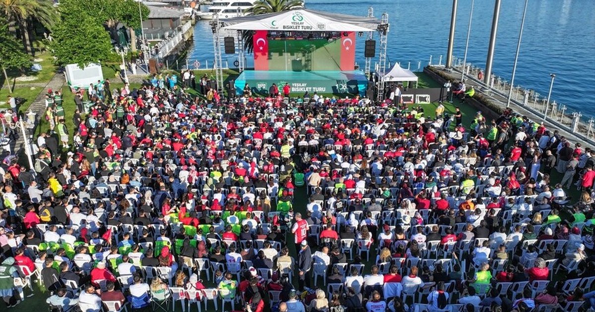 İstanbul'da vatandaşlar A Milli Futbol Takımı'na destek verdi