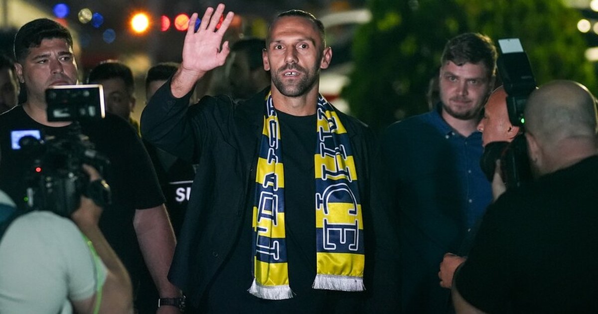 Vedat Muric Fenerbahçe'ye Transfer Oldu