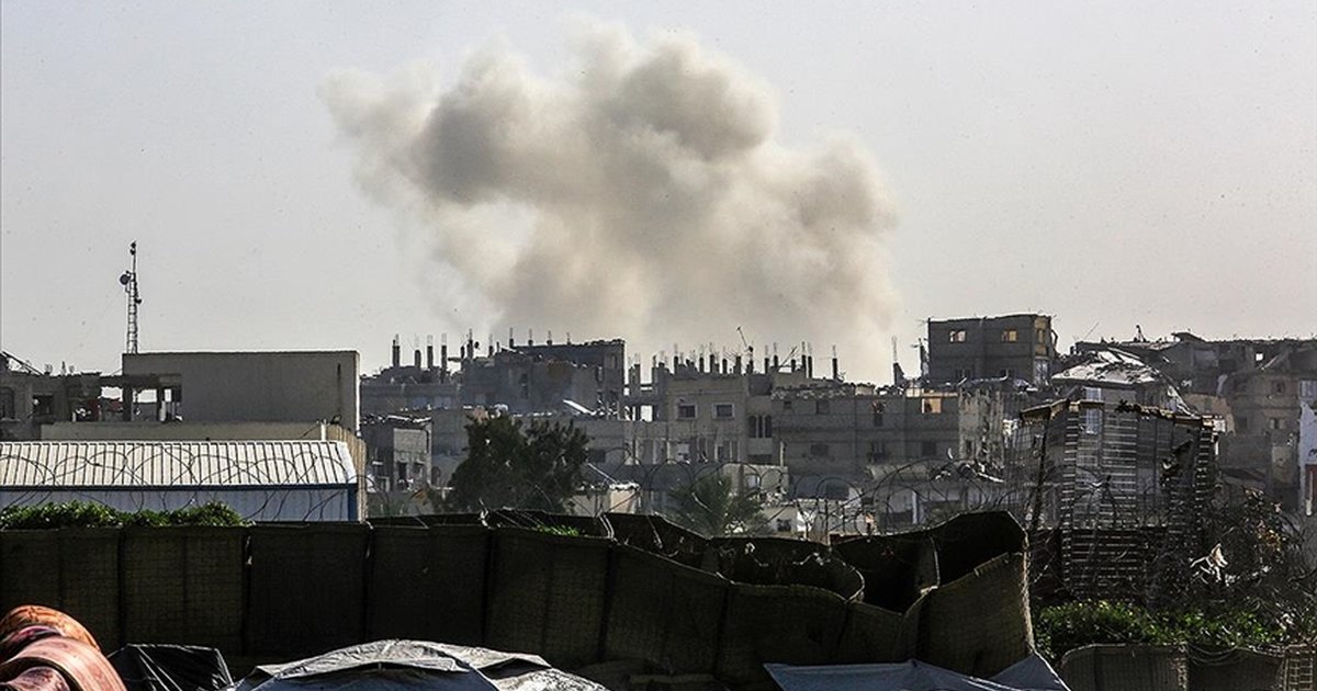 İsrail ordusu Gazze'ye hava saldırısı ve topçu atışı düzenledi