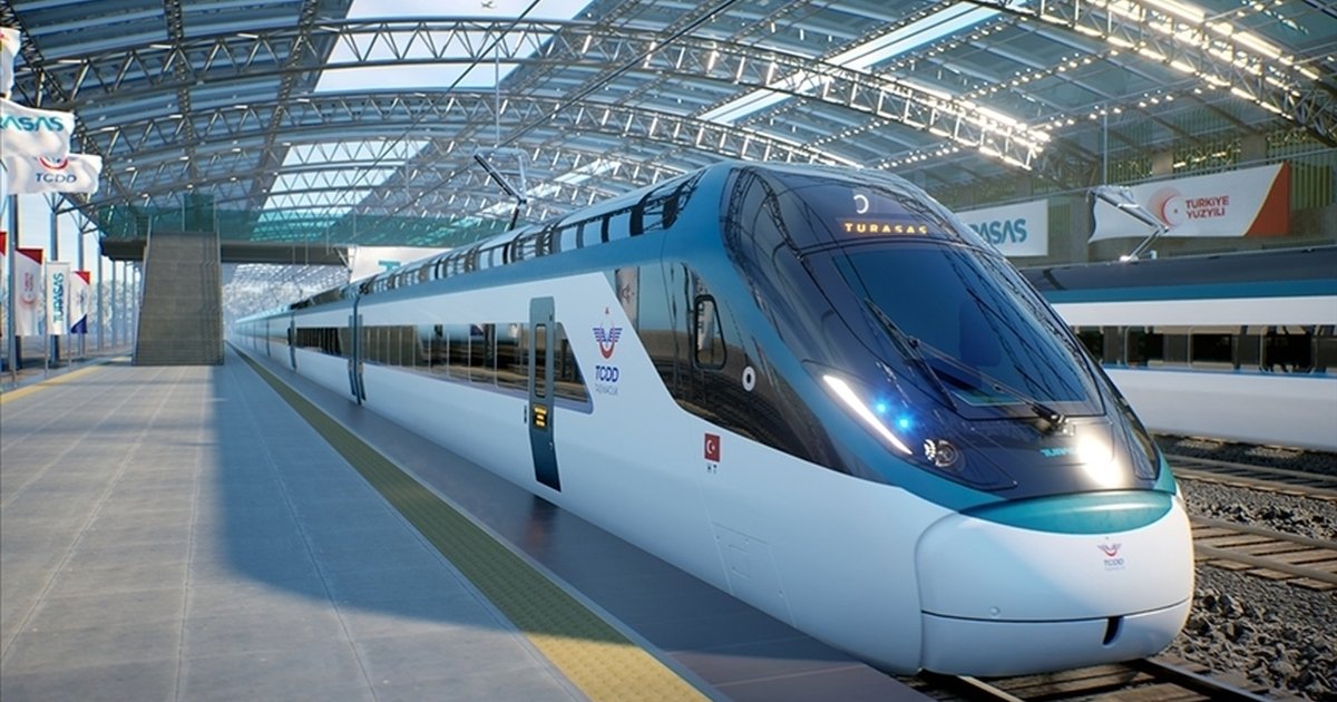 Milli Elektrikli Hızlı Tren Projesi'nde ilk set raylarda