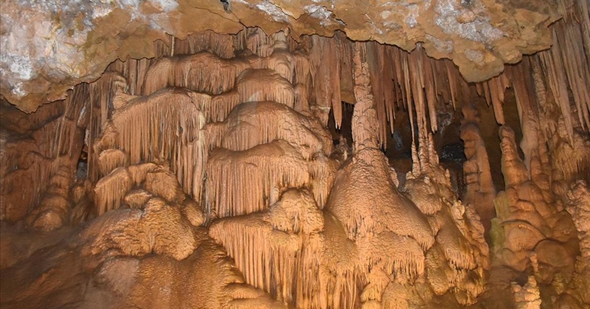 Karaca Mağarası'nda turizm sezonu açıldı