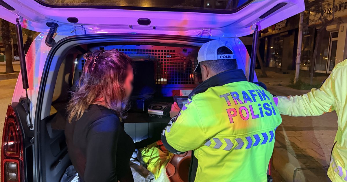 Alkollü Sürücü Denetimde Yakalandı, Gazetecilere Direndi