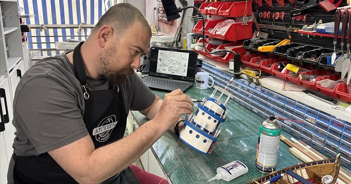 Denizcilik mirası minyatür tersanesiyle yaşatılıyor