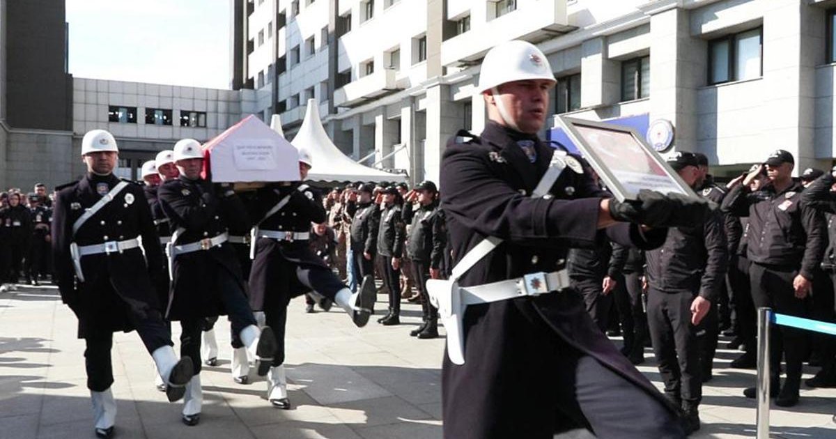 Şehit polis memuru Mustafa Aydın Edirnekapı'da toprağa verildi
