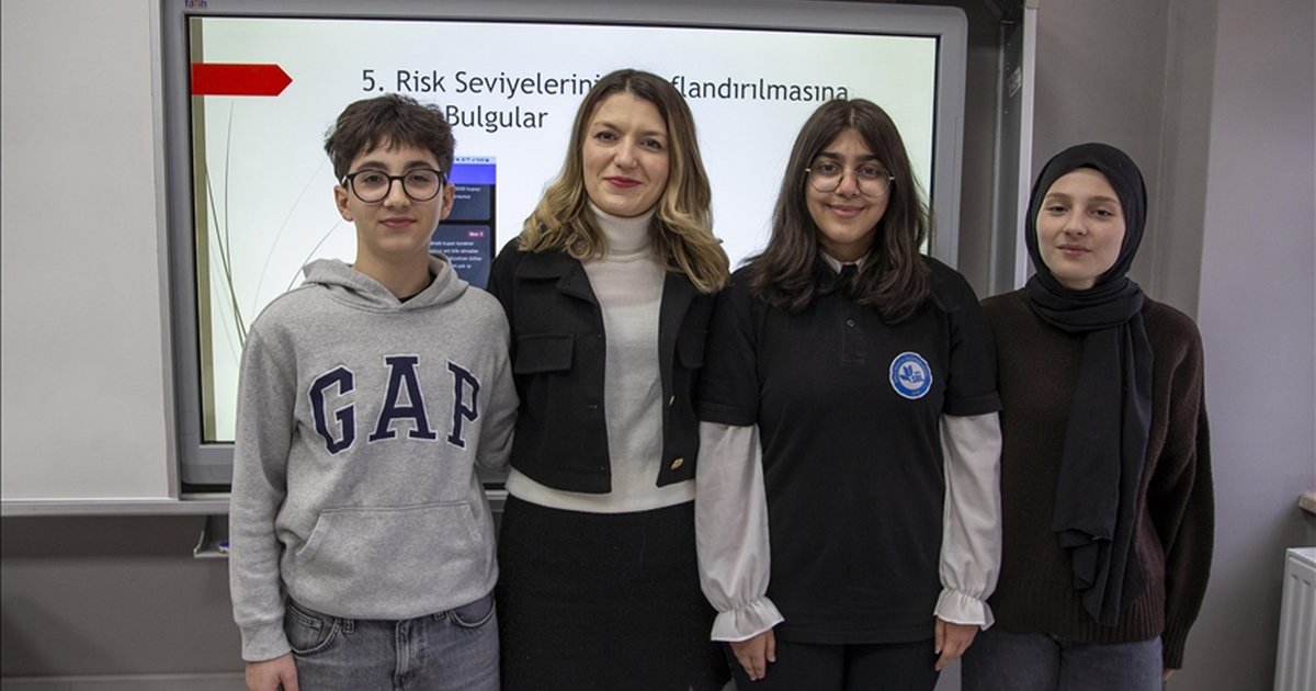 Lise öğrencileri mobil oyun bağımlılığına karşı uygulama geliştirdi