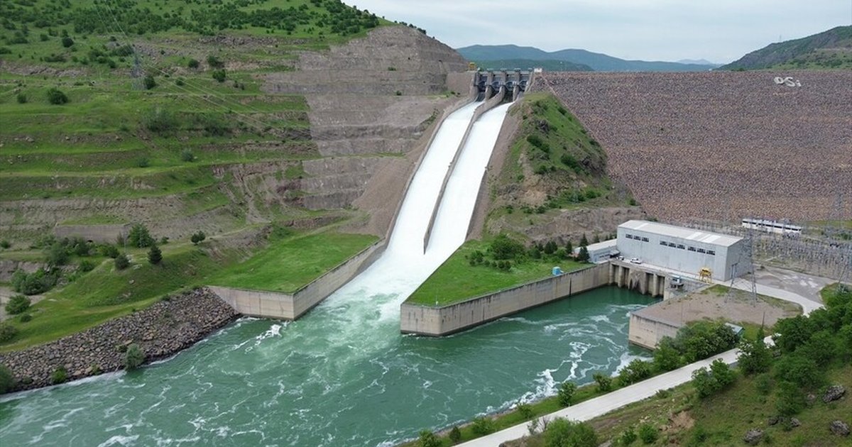 Elazığ'da 3 barajda su tahliye çalışması devam ediyor