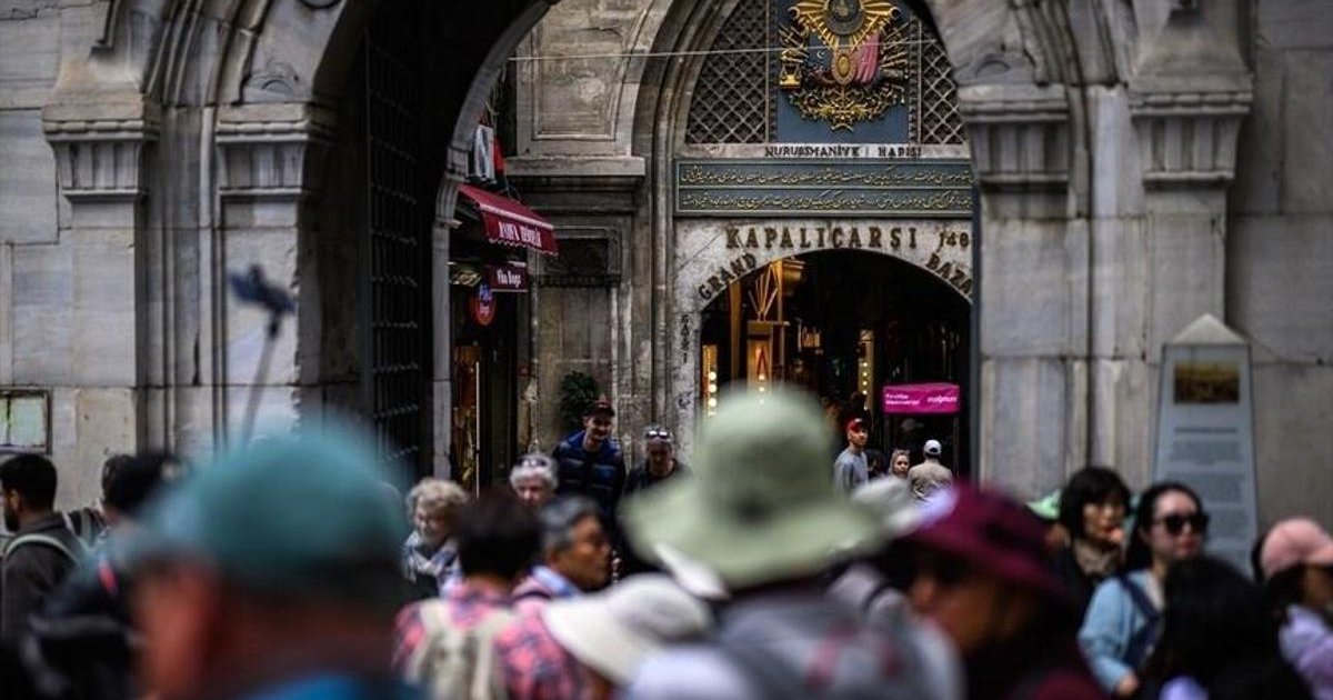 Kapalıçarşı turistlerin gözdesi