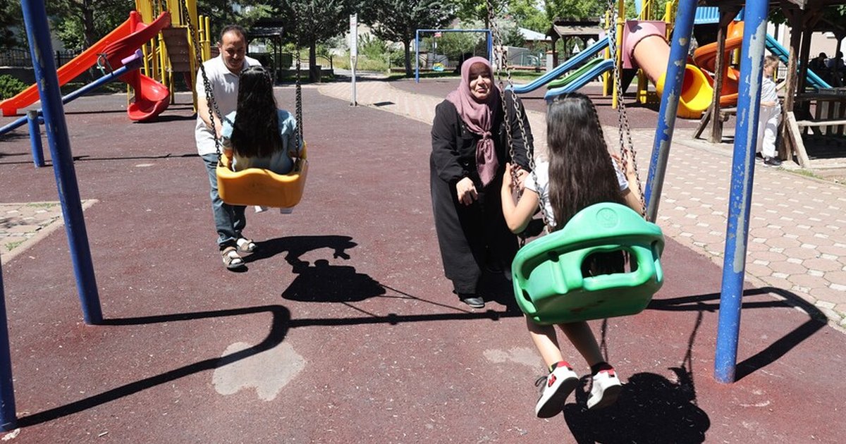 Kız evlat özlemi gideren koruyucu aile