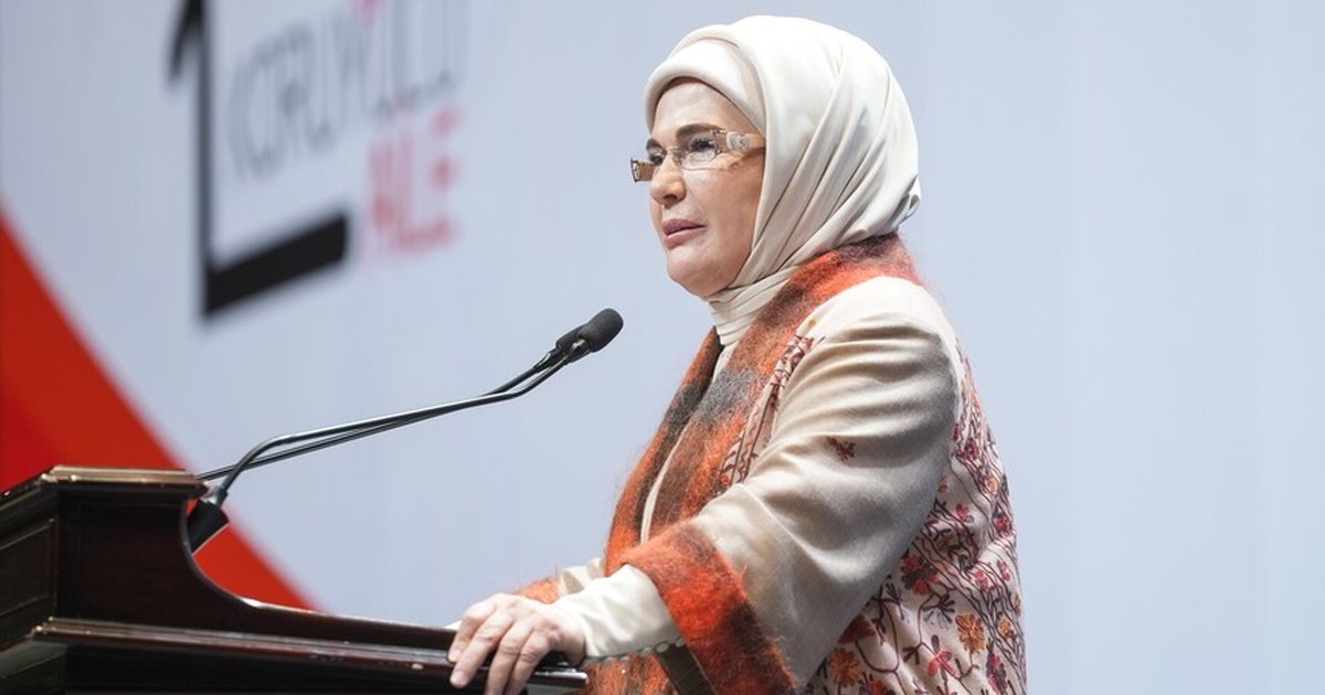 Emine Erdoğan'dan Gönül Elçileri Koruyucu Aile Çalıştayı Paylaşımı